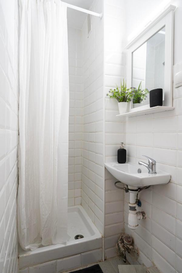 Estudio Con Encanto En Fuencarral Madrid Luaran gambar
